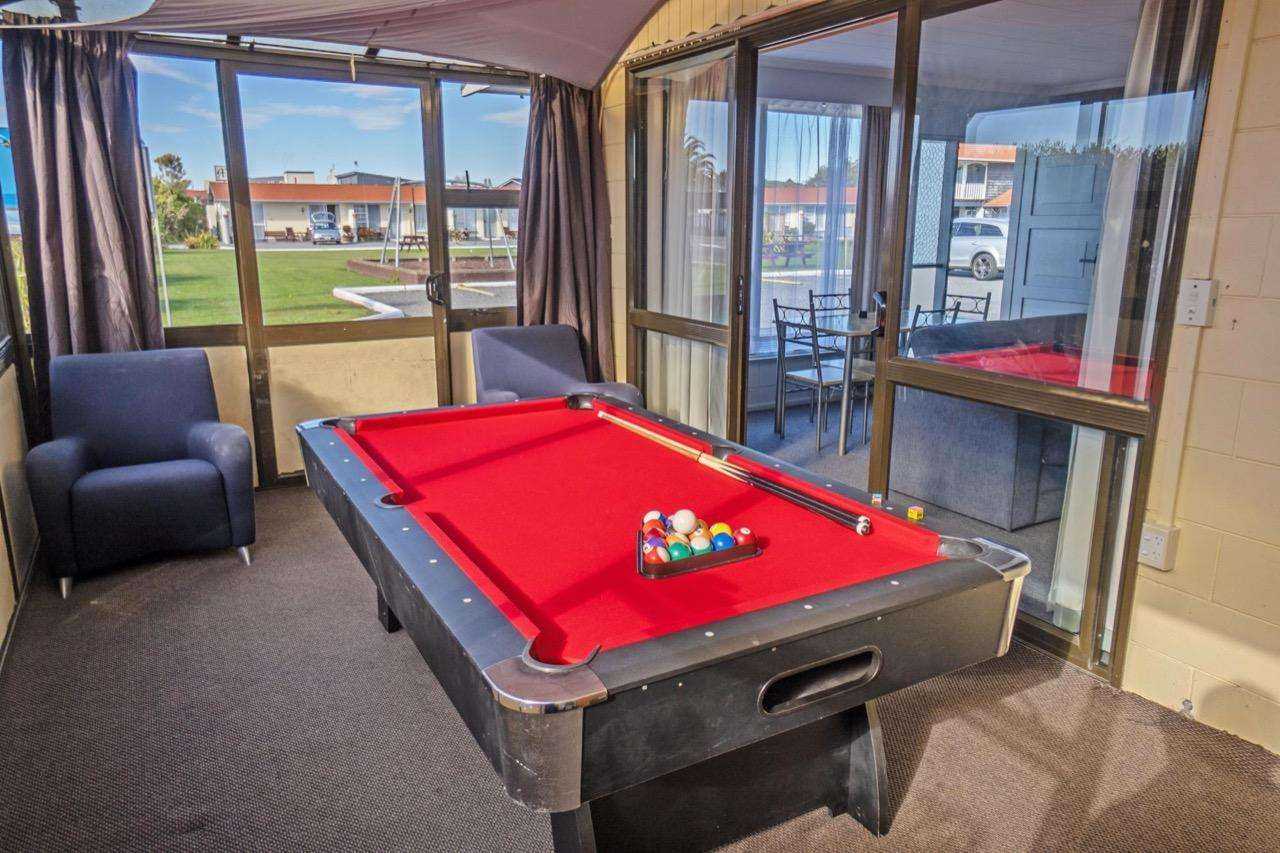 Entertainment Suite lounge